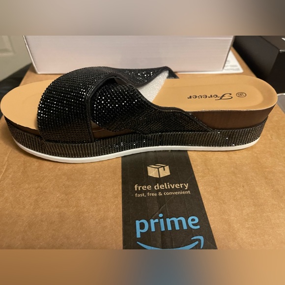 GORGEOUS RHINESTONE PLATFORM SANDALS! - Picture 3 of 3